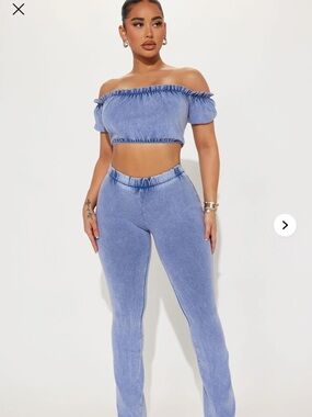 Off-Shoulder Two-Piece Ribbed Lounge Set in Washed Periwinkle